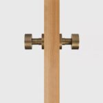 LUNO Pomello per porta in ottone massiccio