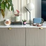 Tirador de puerta curvado de latón macizo LUSTE