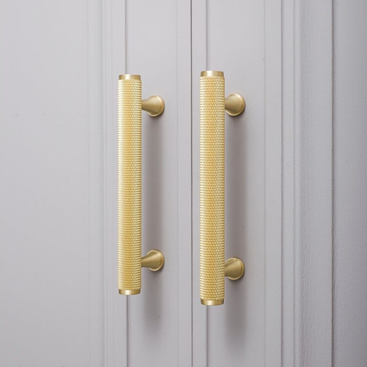 Manijas de latón moleteadas LUX