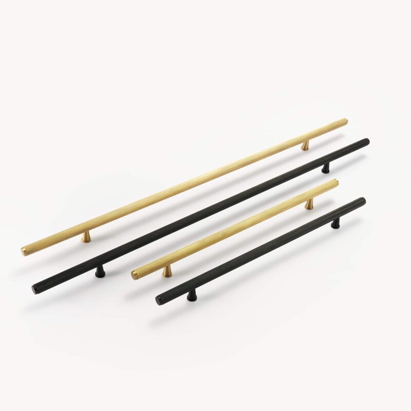 Manijas de latón moleteadas LUX