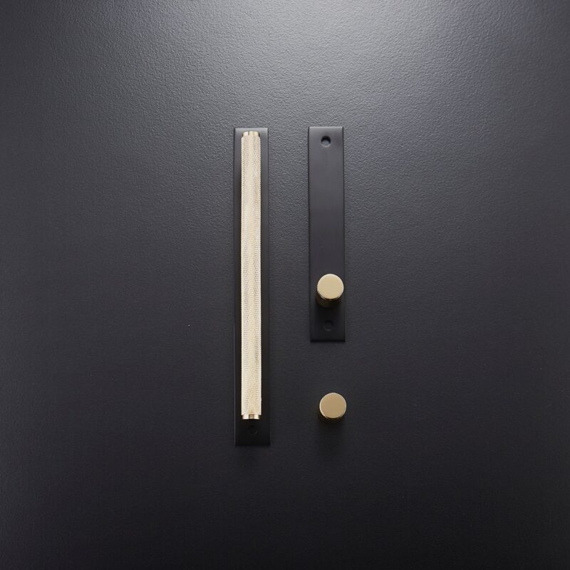 LUX Knurled Handle with Plate