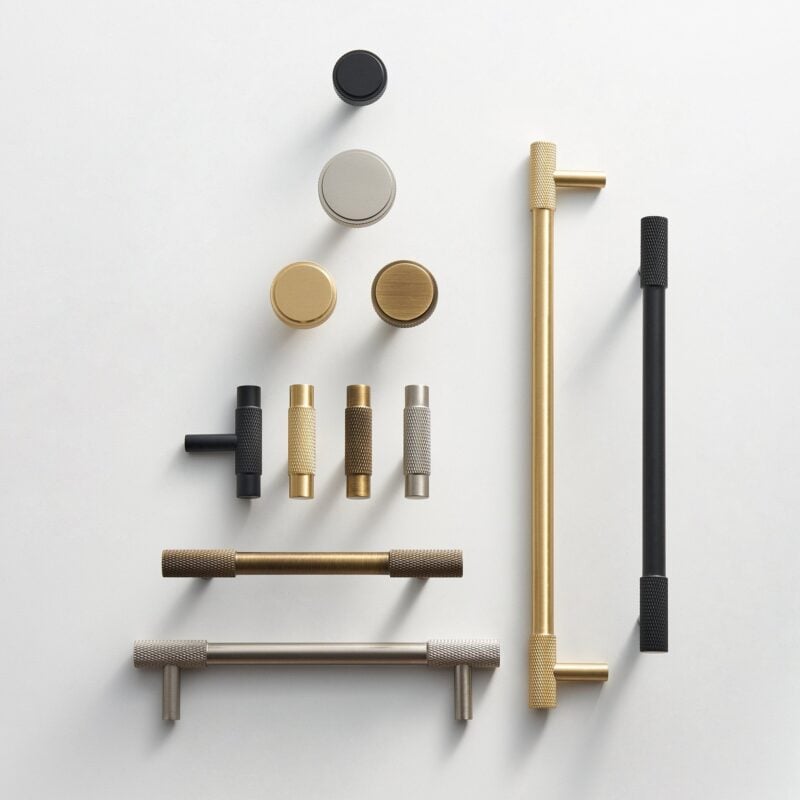 Pomelli in ottone zigrinato MANHATTAN