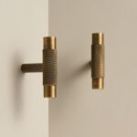 Barre a T in ottone zigrinato MANHATTAN