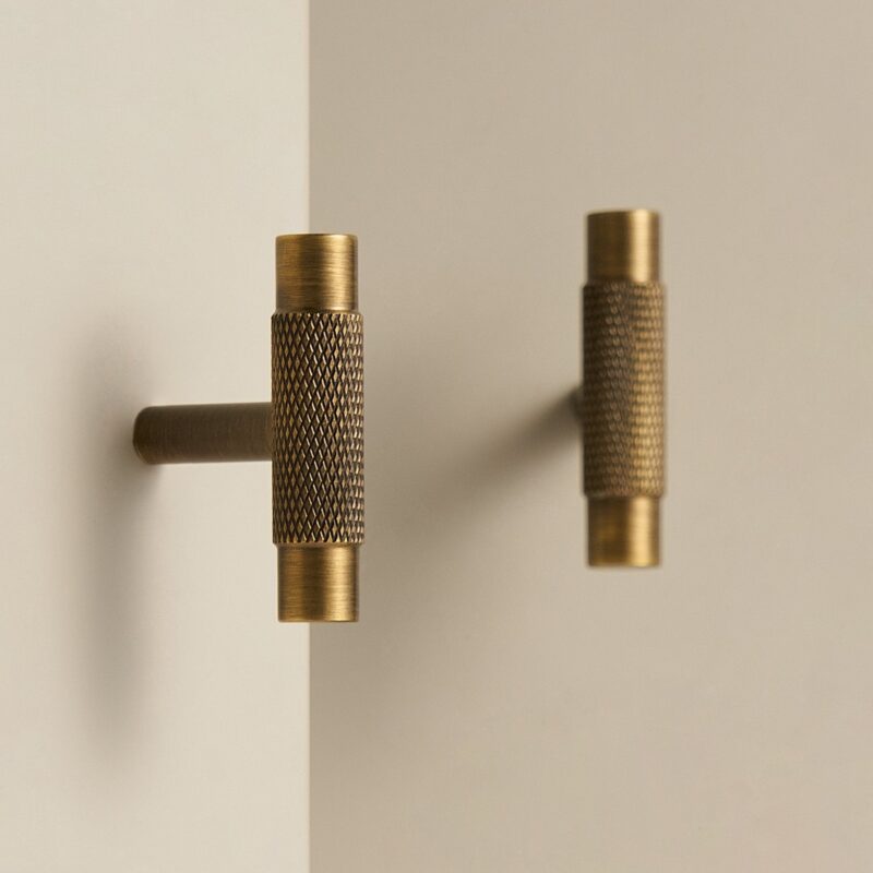 Barre a T in ottone zigrinato MANHATTAN