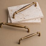 Maniglia MARA in ottone massiccio