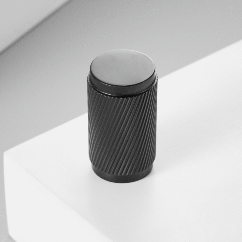 MAURITZ Massief messing knop