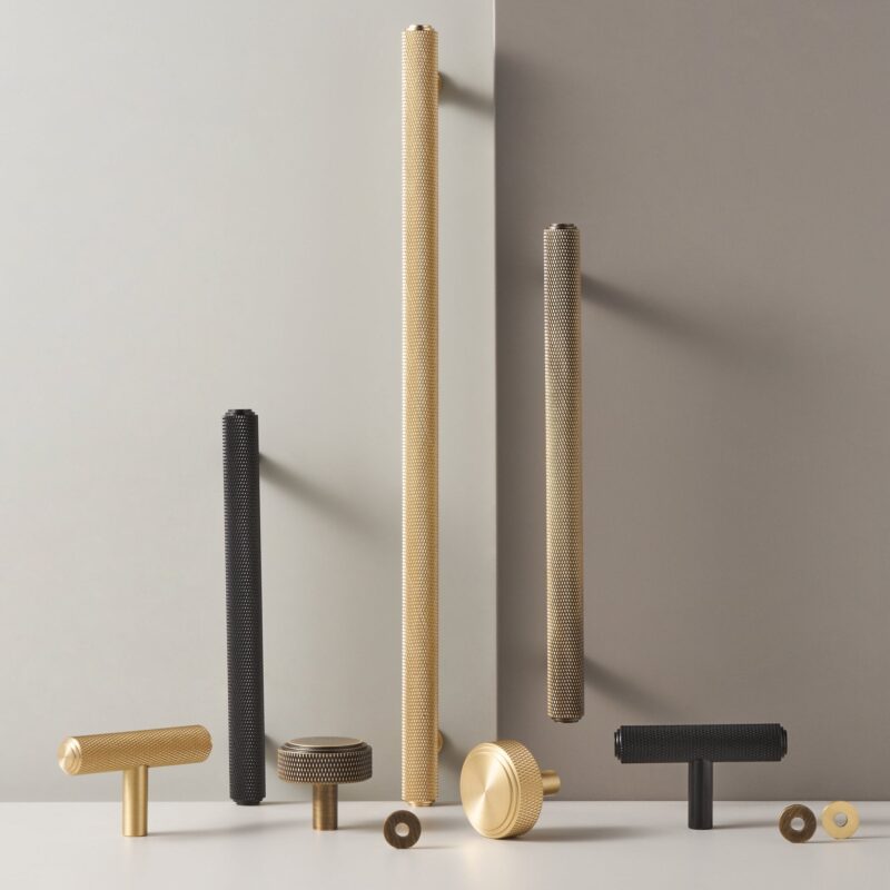 Maniglie zigrinate in ottone massiccio PLAKA