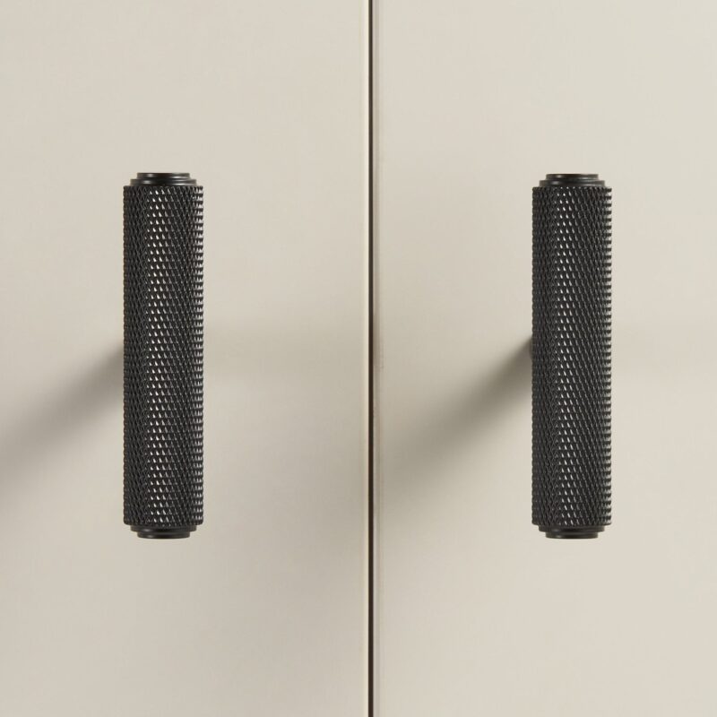 PLAKA T-Stangen aus massivem Messing mit Rändelung