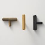 PLAKA T-Stangen aus massivem Messing mit Rändelung