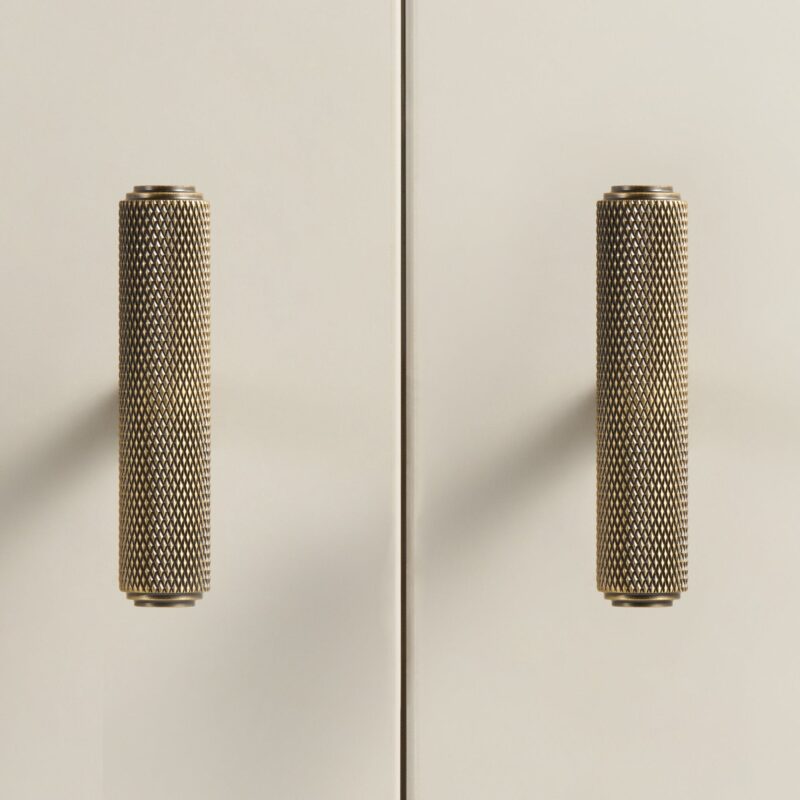 PLAKA T-Stangen aus massivem Messing mit Rändelung