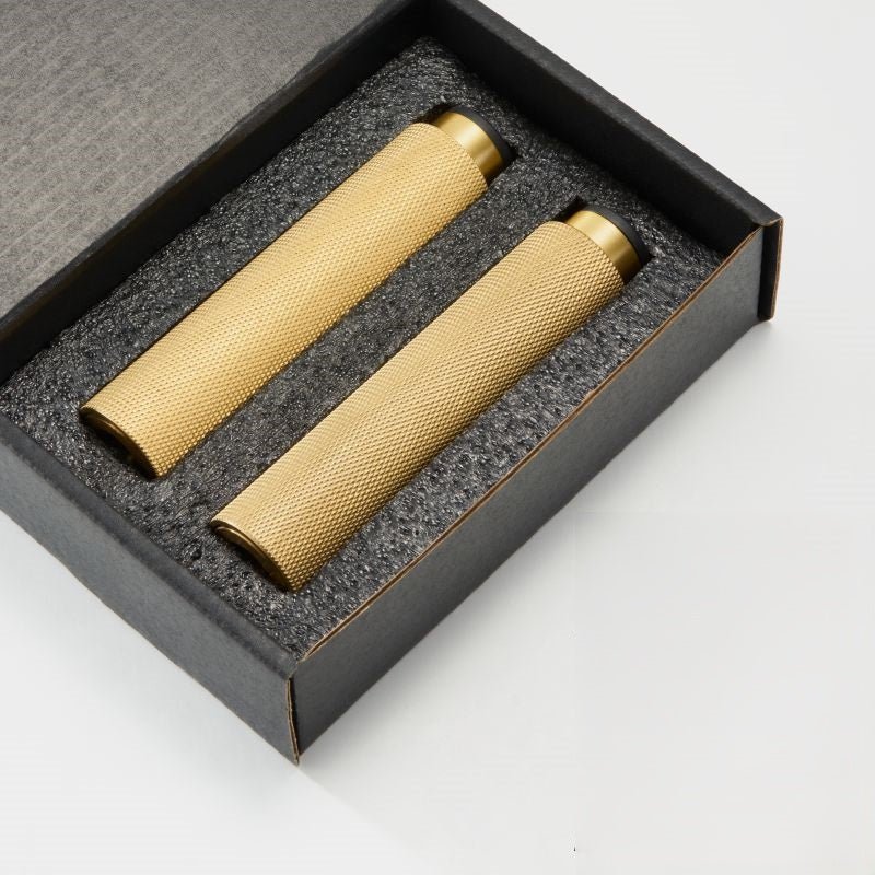 Pieds de meuble moletés en laiton massif STEN 13 Pieds de meuble moletés en laiton massif STEN