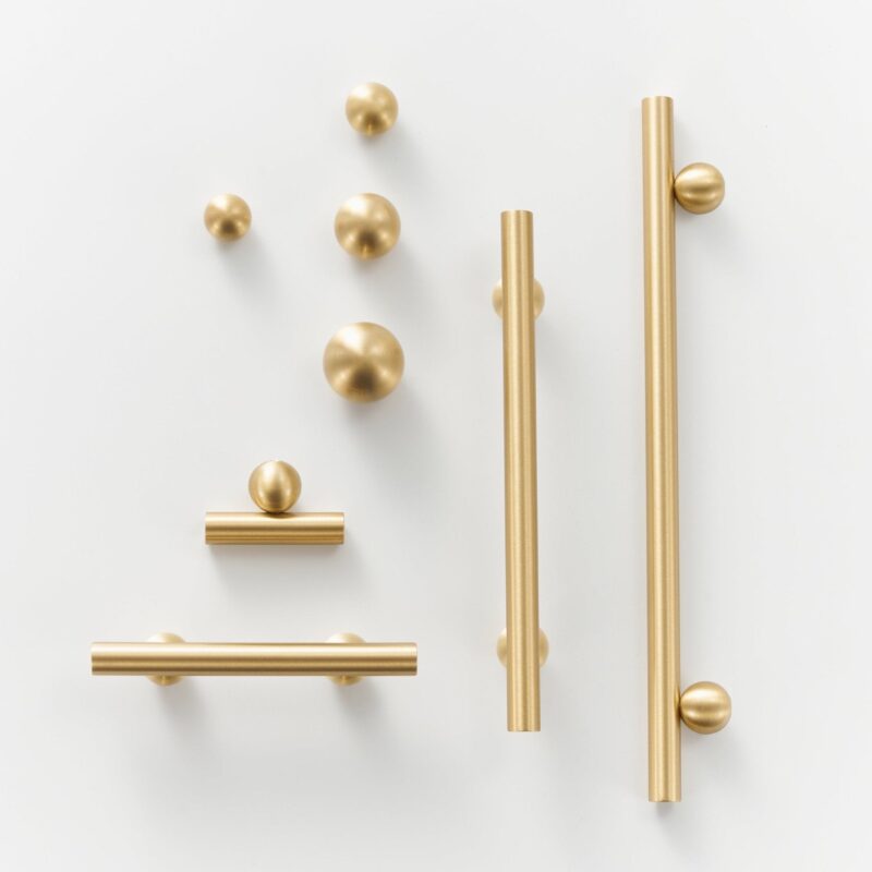 Maniglie in ottone massiccio TANGENT