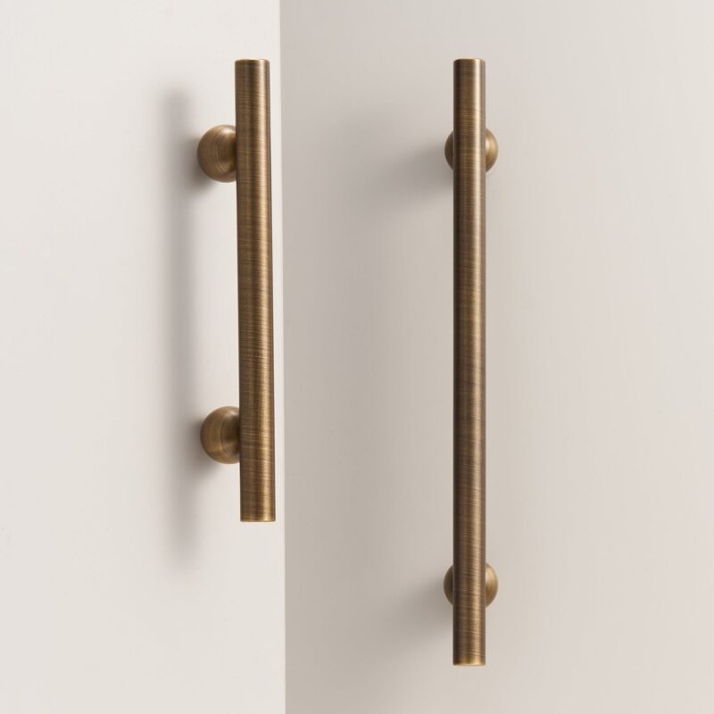 Maniglie in ottone massiccio TANGENT