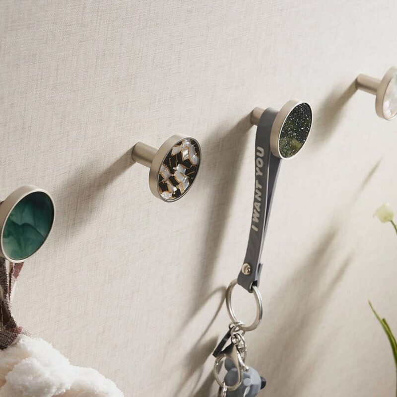 Pomos acrílicos y de concha de latón macizo TESTA