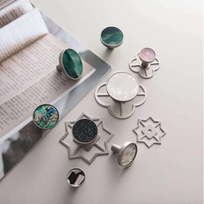 testa-solid-brass-acrylic-shell-knobs-701223