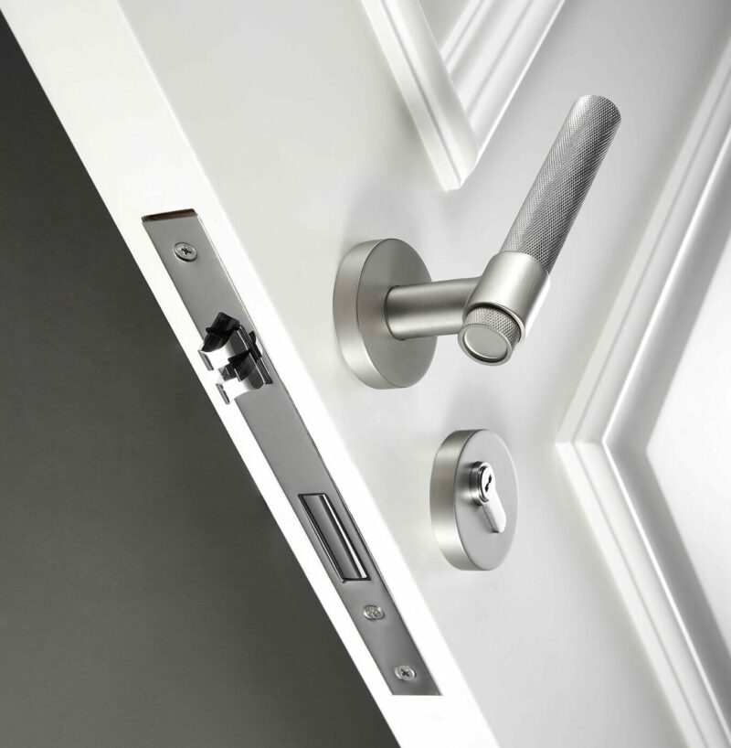TOLLO Brass Lever Door Handle & Lock Set