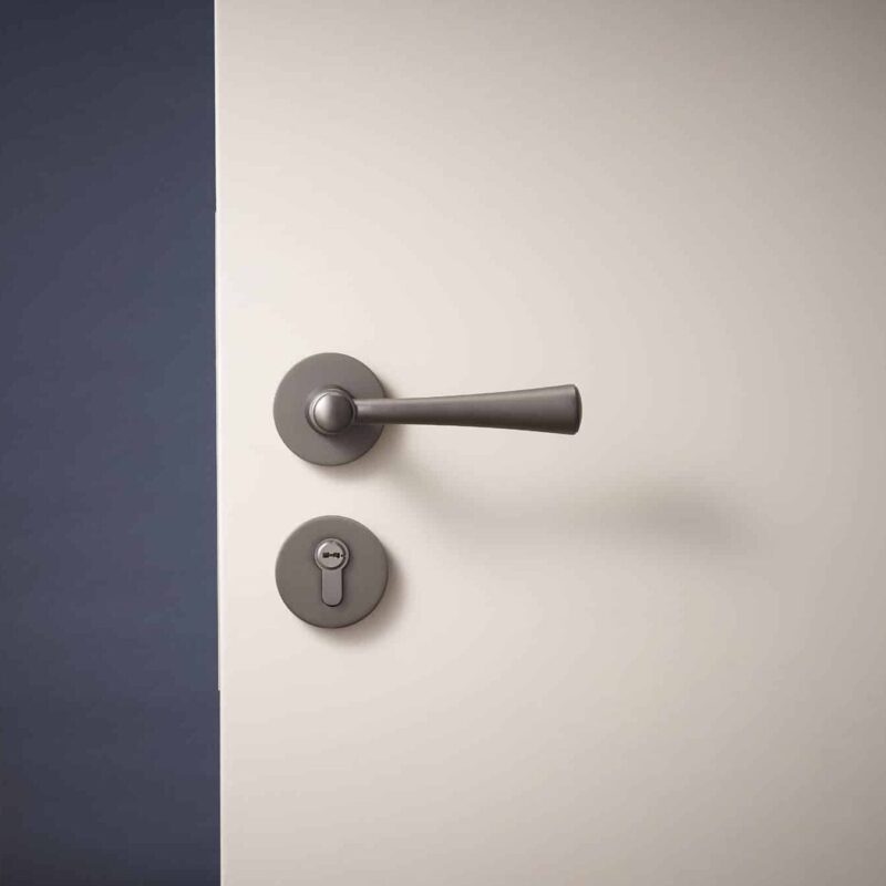 Maniglie per porte e set di serrature UNDA