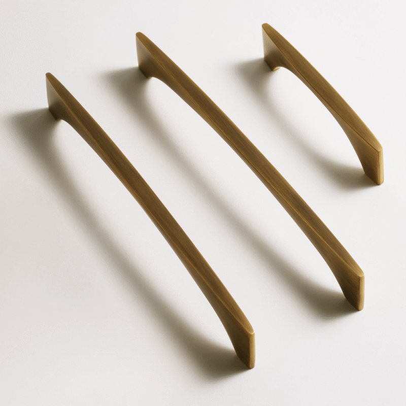 Maniglia VION in ottone massiccio