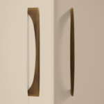 Maniglia VION in ottone massiccio